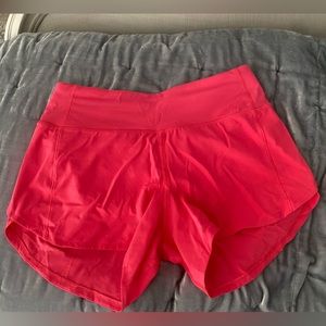 Lululemon high rise speed up shorts 2.5 inseam lip gloss ONLY WORN 2 TIMES